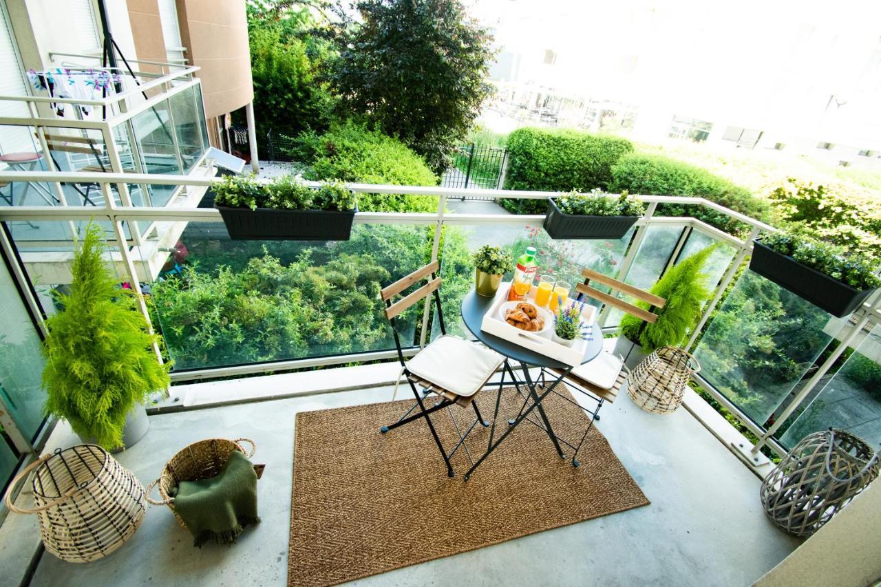 Studio Charmant Cergy Le Haut Au Pied De La Gare ! Parking Prive ! Apartamento Exterior foto