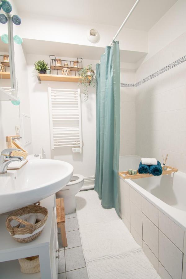 Studio Charmant Cergy Le Haut Au Pied De La Gare ! Parking Prive ! Apartamento Exterior foto