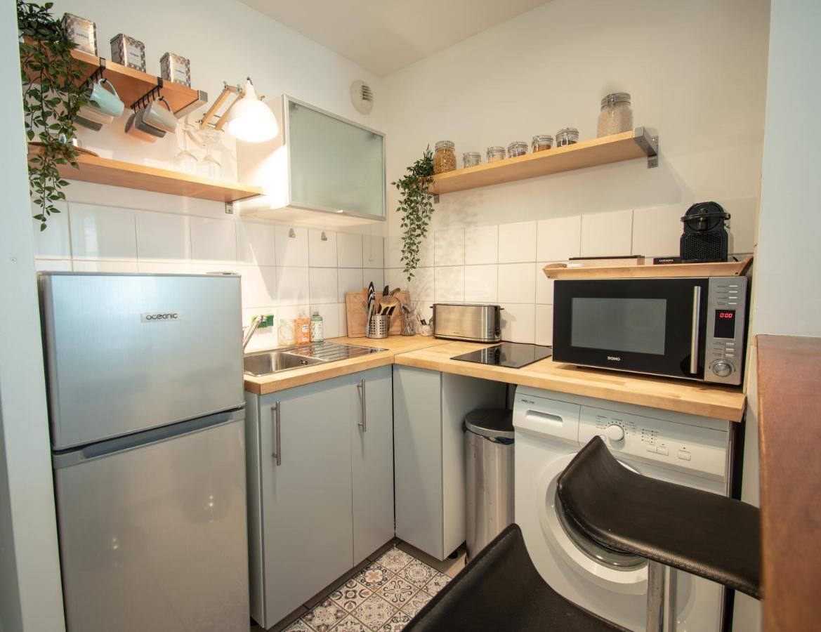 Studio Charmant Cergy Le Haut Au Pied De La Gare ! Parking Prive ! Apartamento Exterior foto